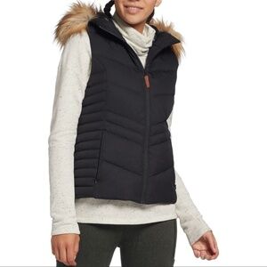 Alpine Design Women's Laurel Puffer Vest with Faux Fur Hood NWT